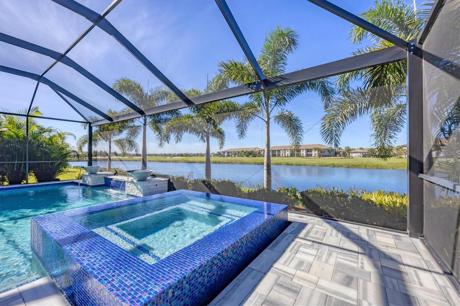 LAKEWOOD NATIONAL GOLF CULB PH II - Residential