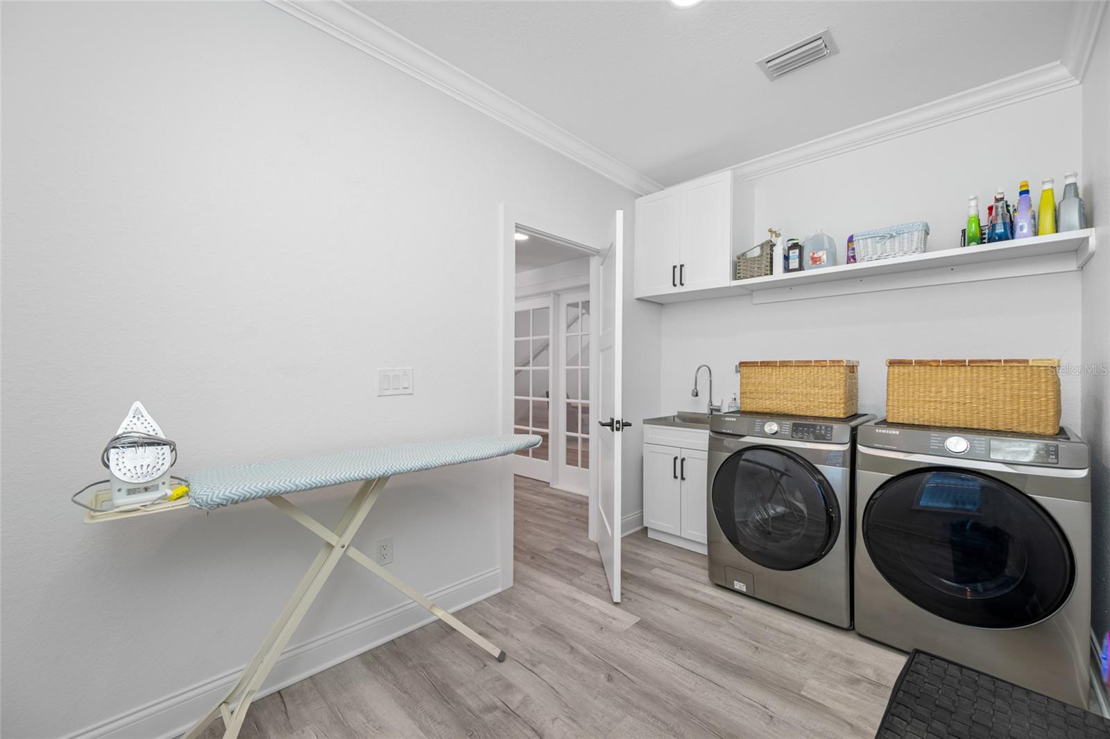 KIPPS COLONY ESTATES AT PASADENA YACHT/COUNTRY CL - Residential