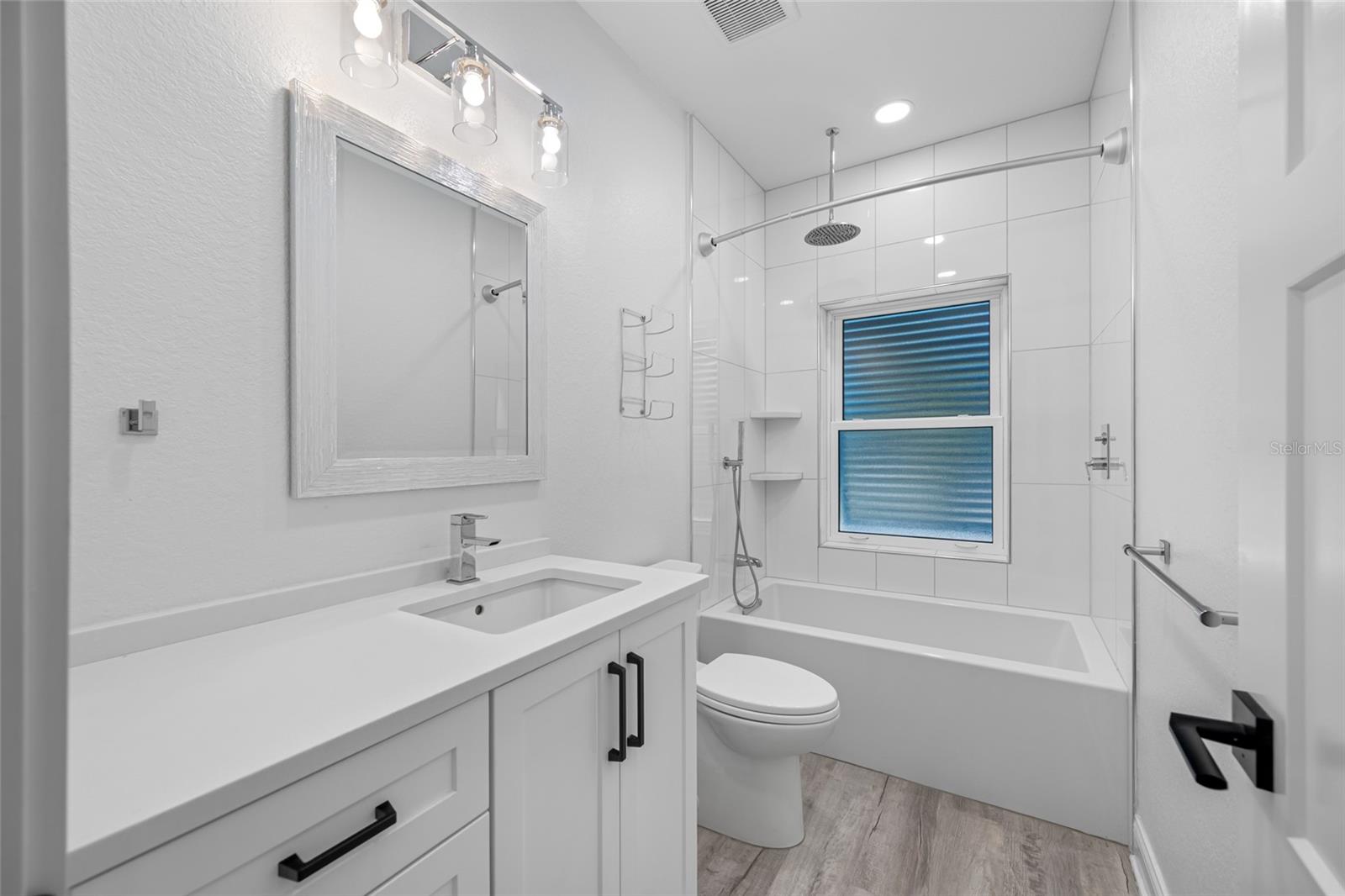 KIPPS COLONY ESTATES AT PASADENA YACHT/COUNTRY CL - Residential