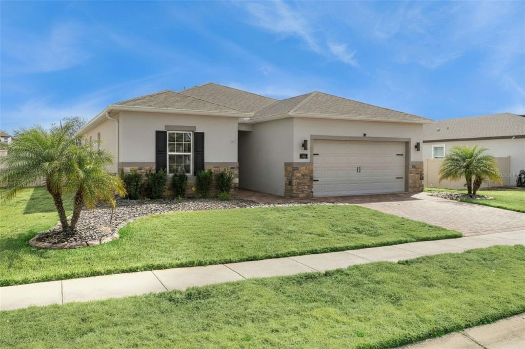 Photo of 236 Messina Pl, Howey In The Hills, FL 34737 (MLS # G5108716)