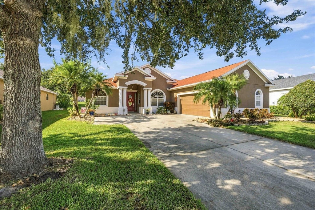 Photo of 5729 115th Drive E, Parrish, FL 34219 (MLS # A4709750)