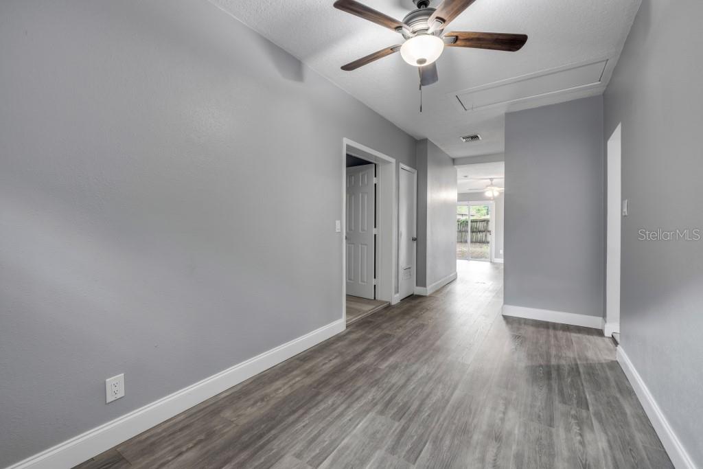 PRAIRIE LAKE MANORS - Residential