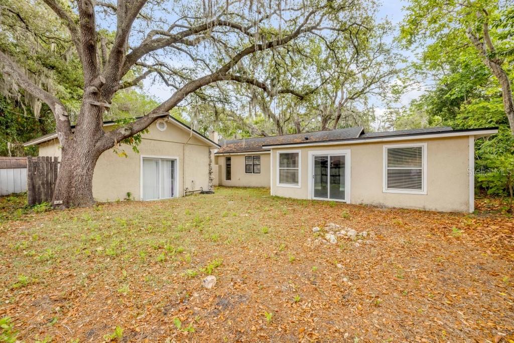 PRAIRIE LAKE MANORS - Residential