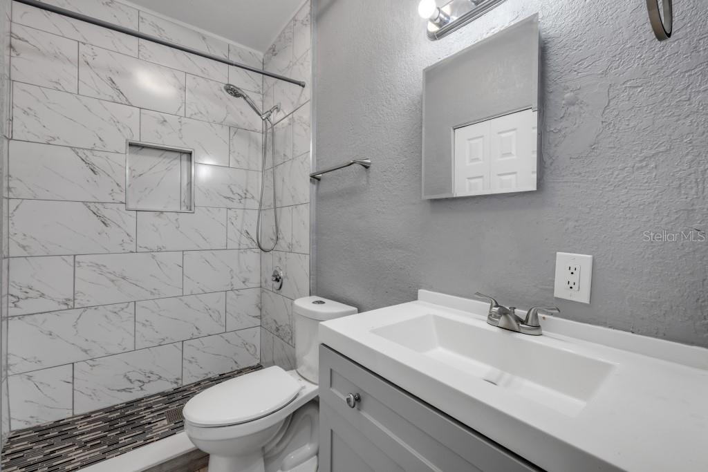 PRAIRIE LAKE MANORS - Residential