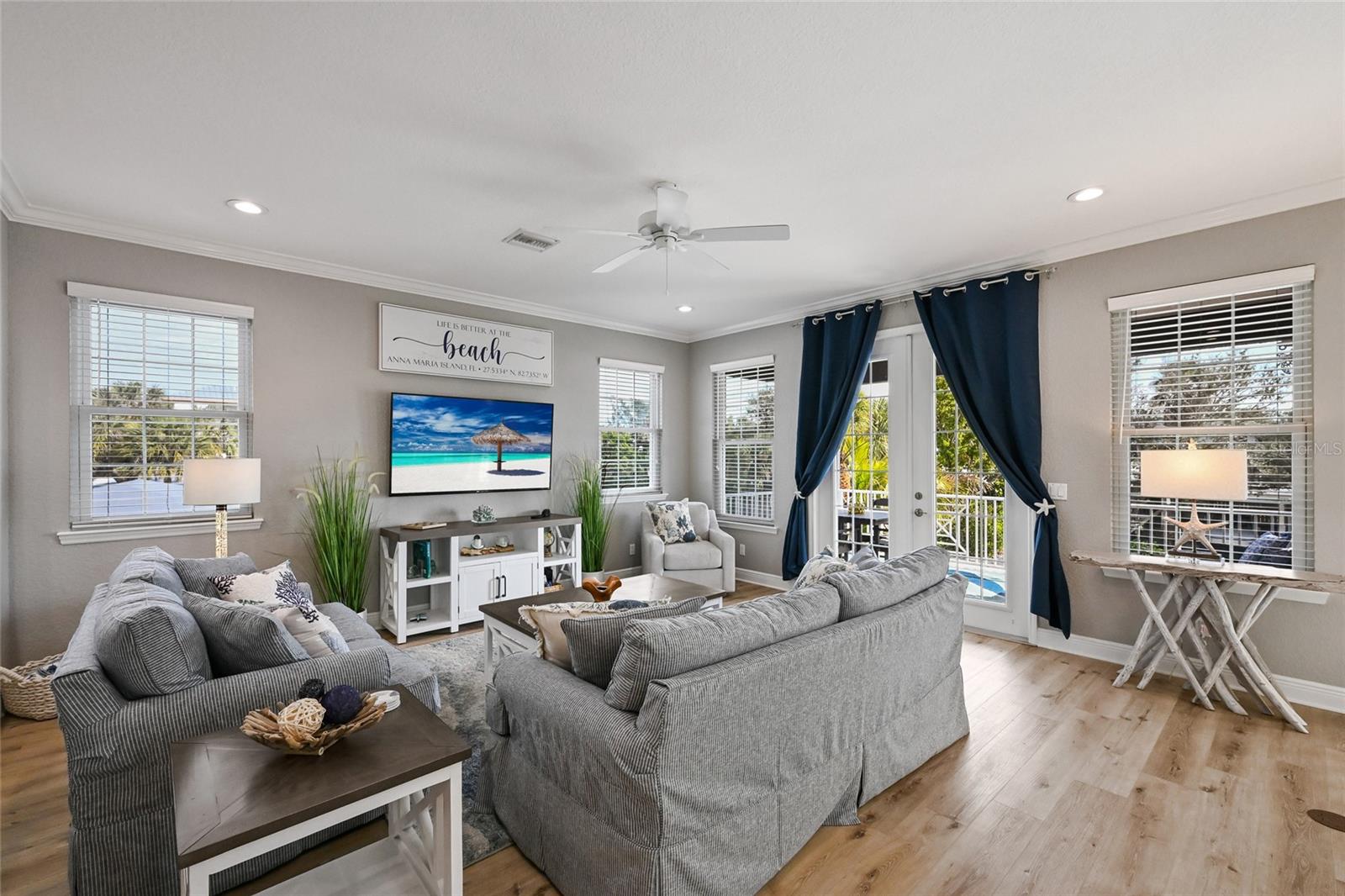 LAKE LA VISTA - Residential