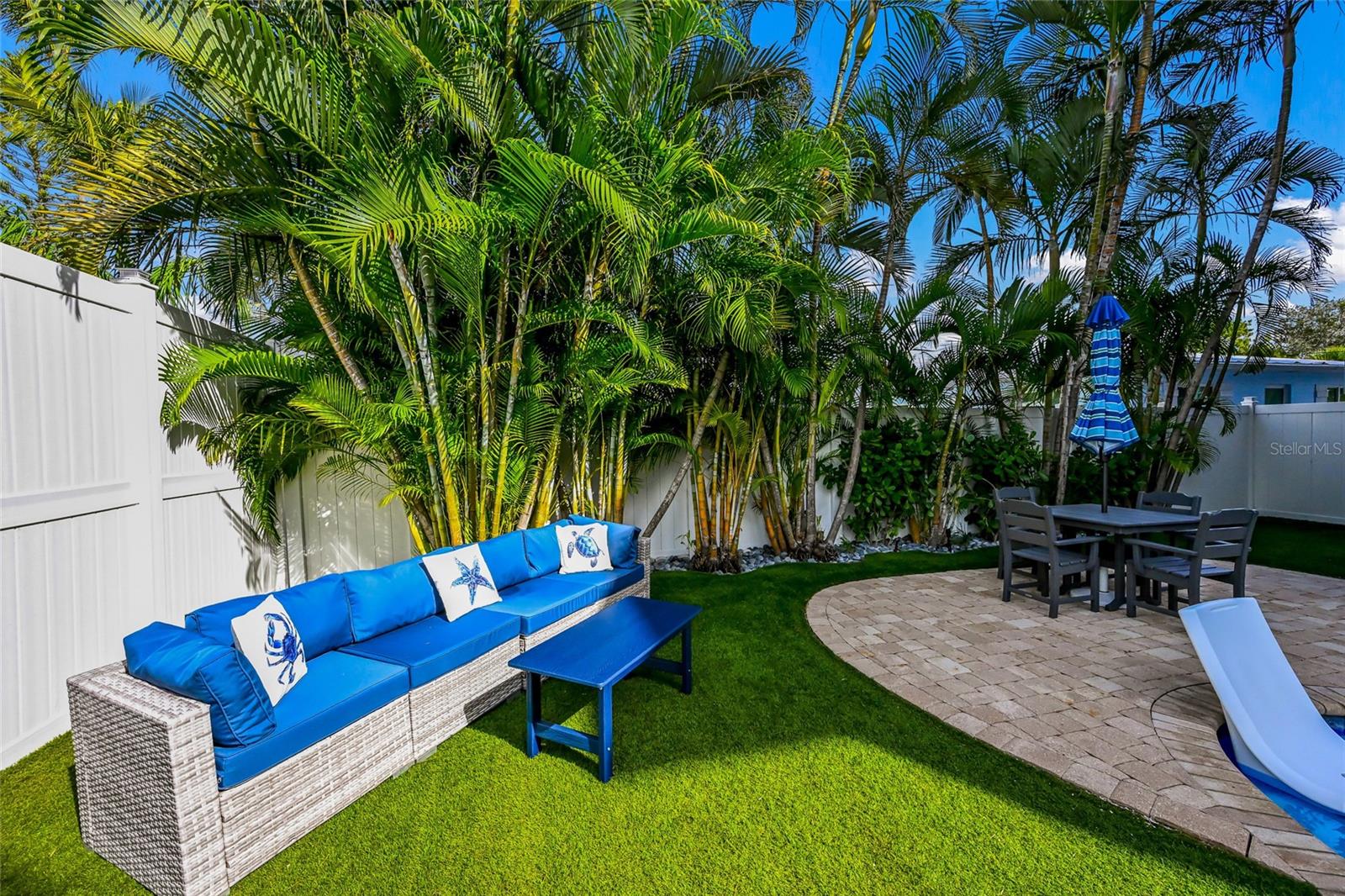 LAKE LA VISTA - Residential