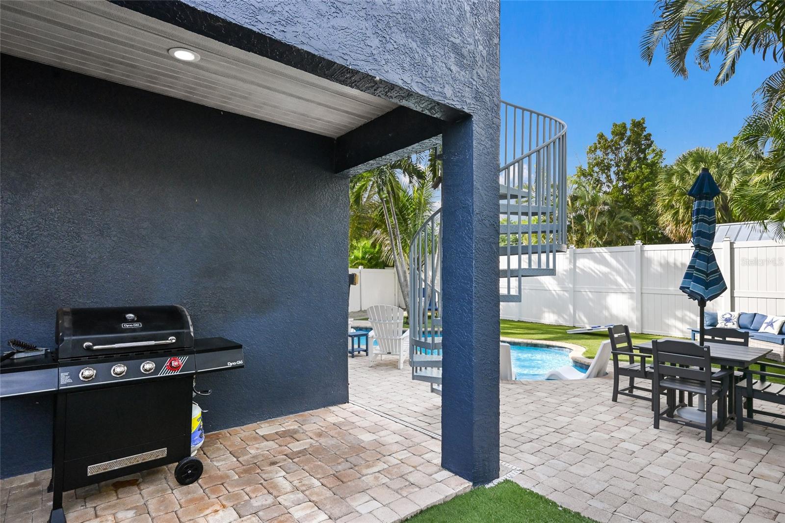 LAKE LA VISTA - Residential