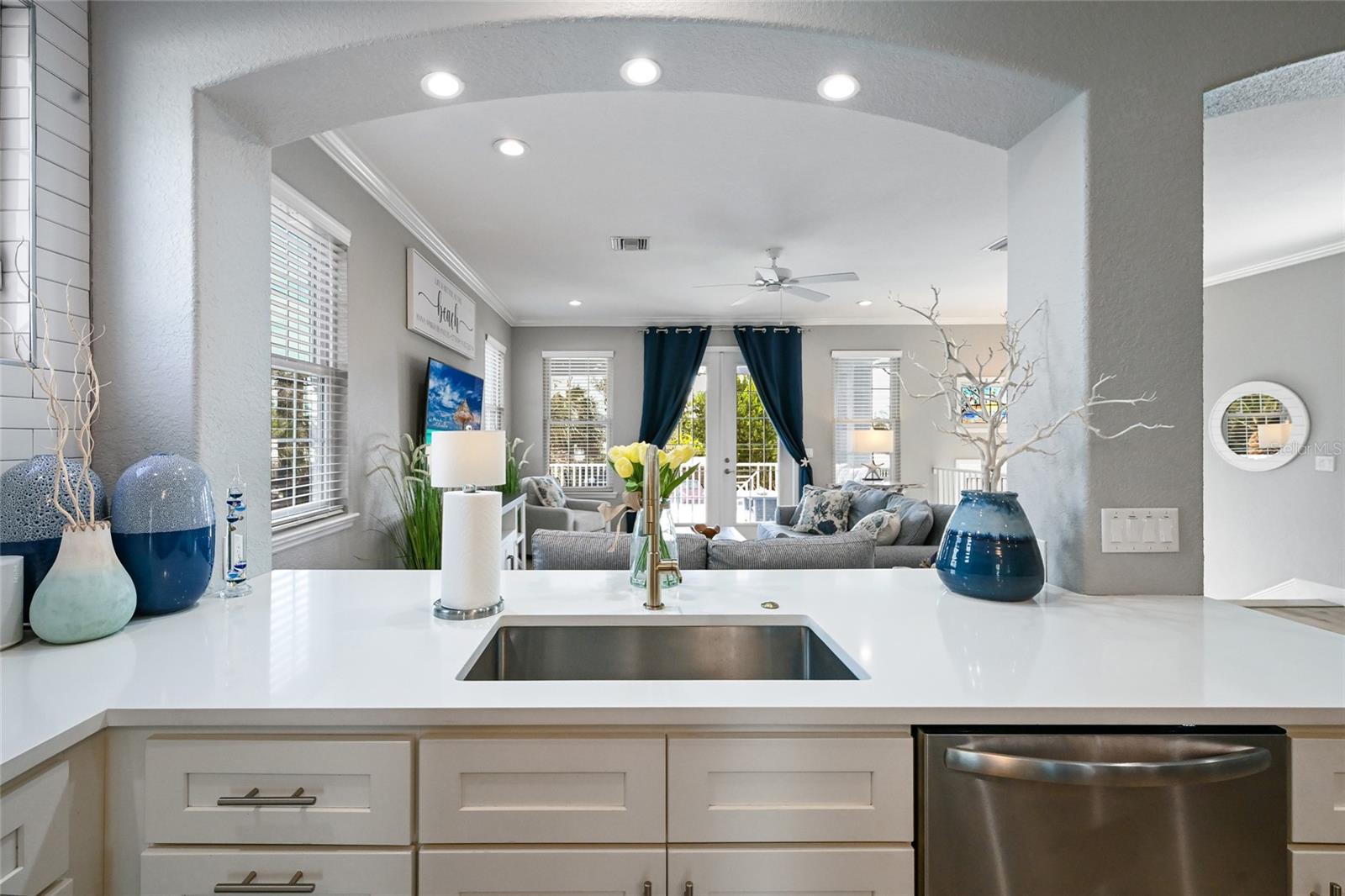 LAKE LA VISTA - Residential