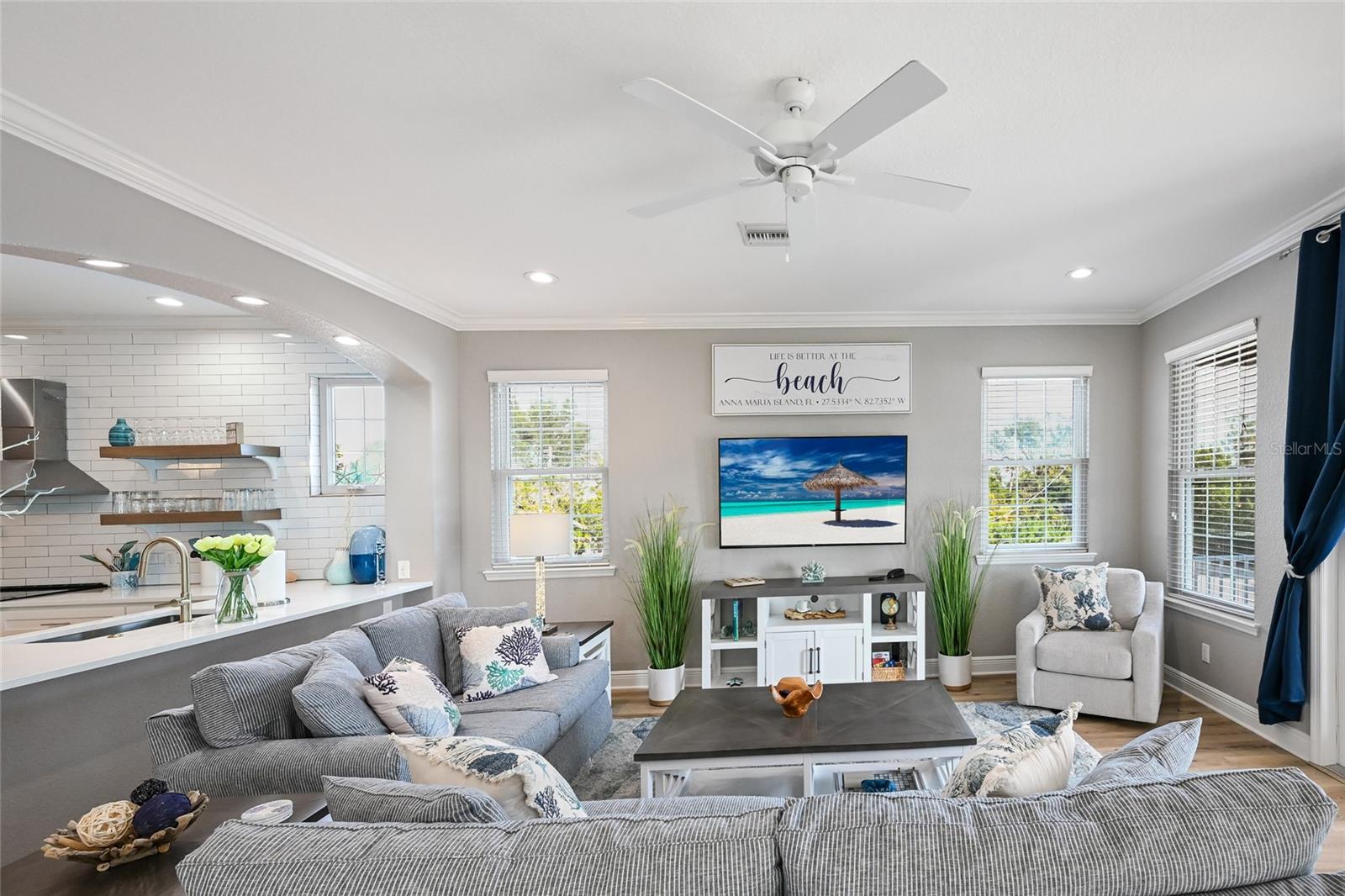 LAKE LA VISTA - Residential