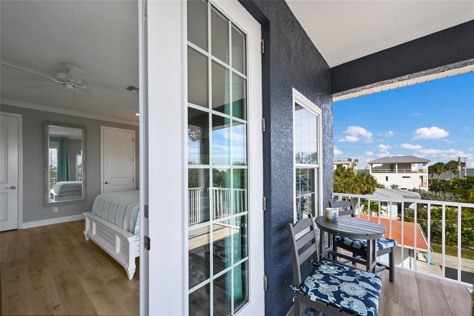 LAKE LA VISTA - Residential