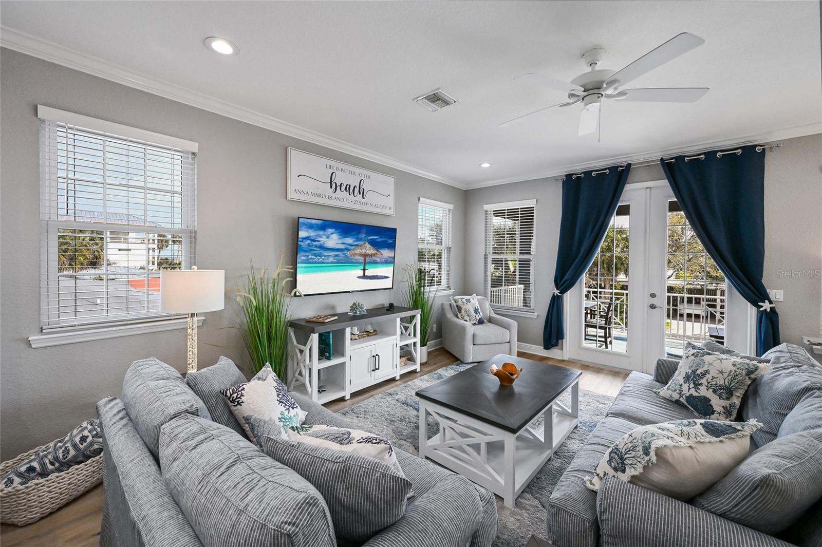 LAKE LA VISTA - Residential