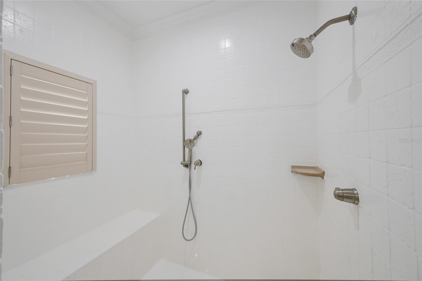 LAKE LA VISTA - Residential