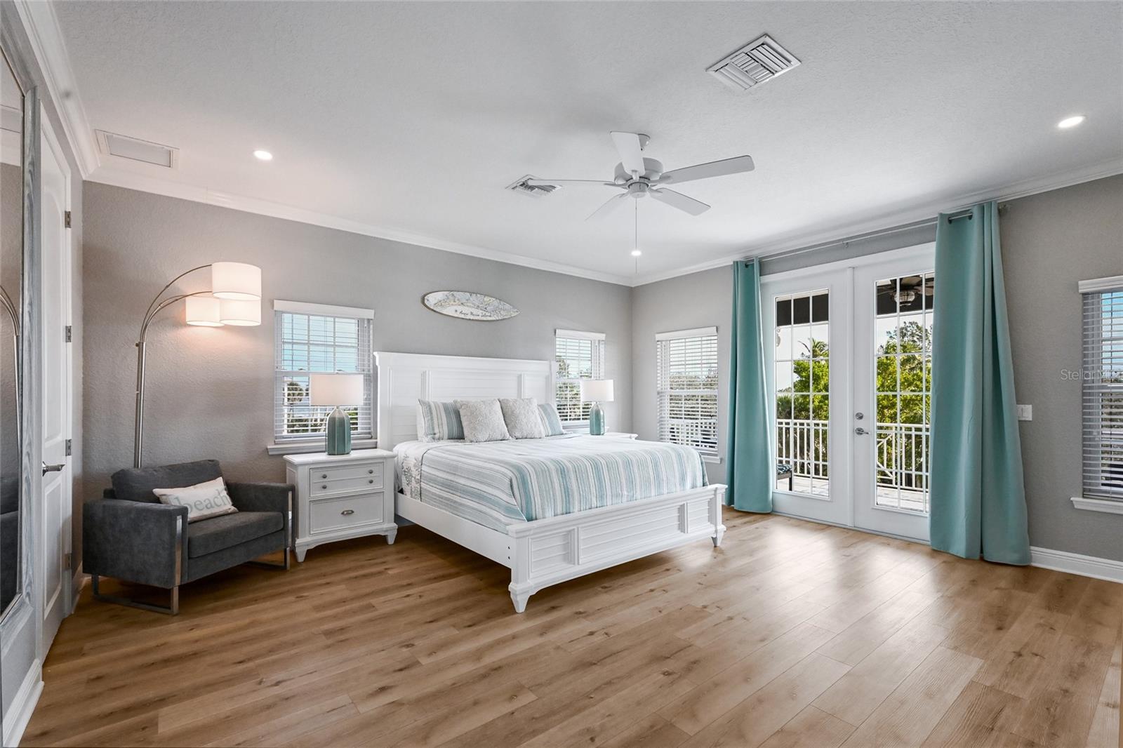 LAKE LA VISTA - Residential