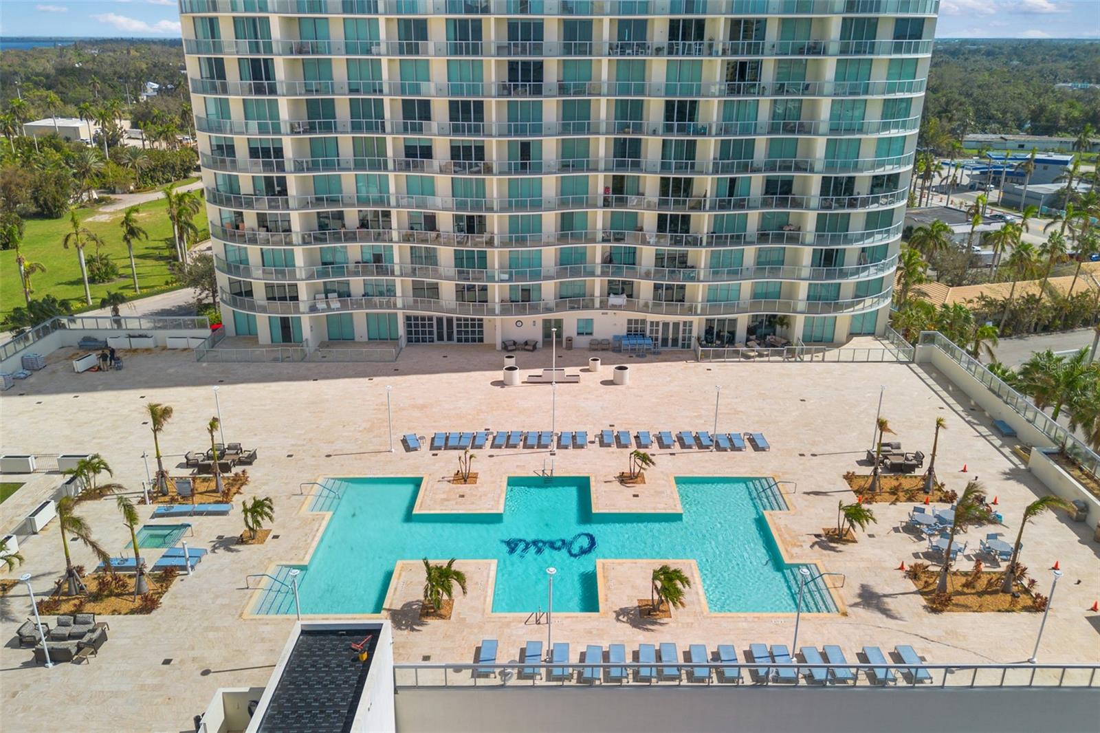 3000 OASIS GRAND BOULEVARD 2802