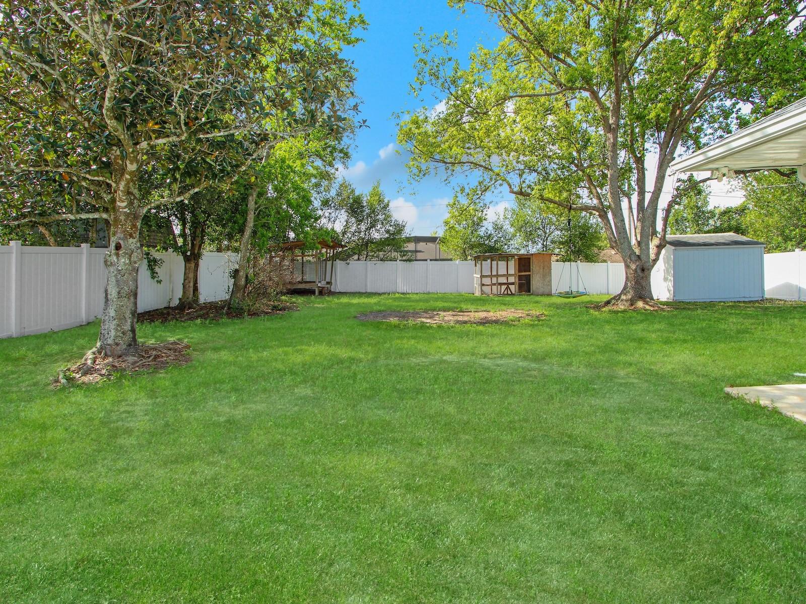 DELTONA LAKES - Residential