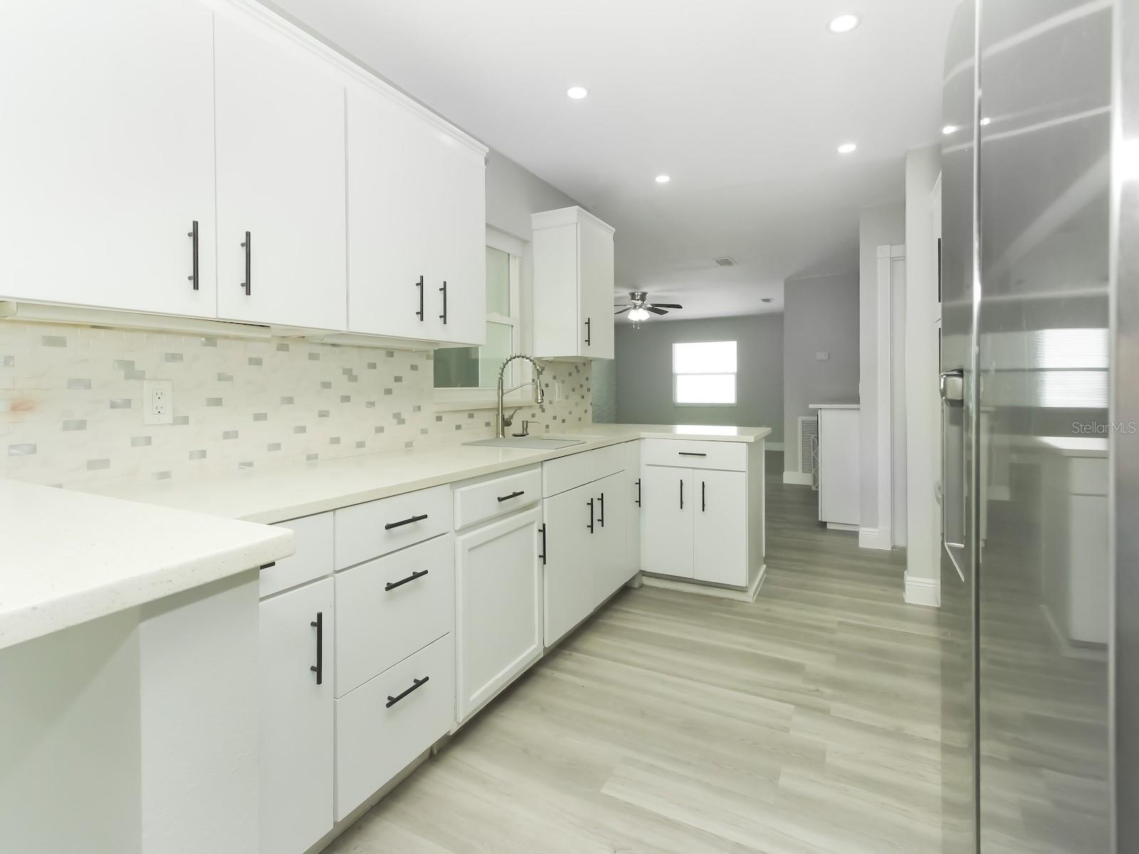 DELTONA LAKES - Residential