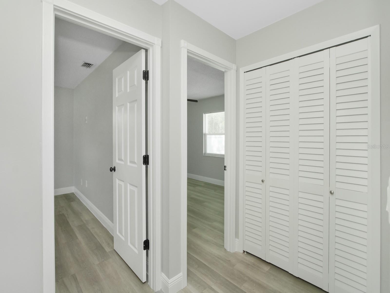 DELTONA LAKES - Residential