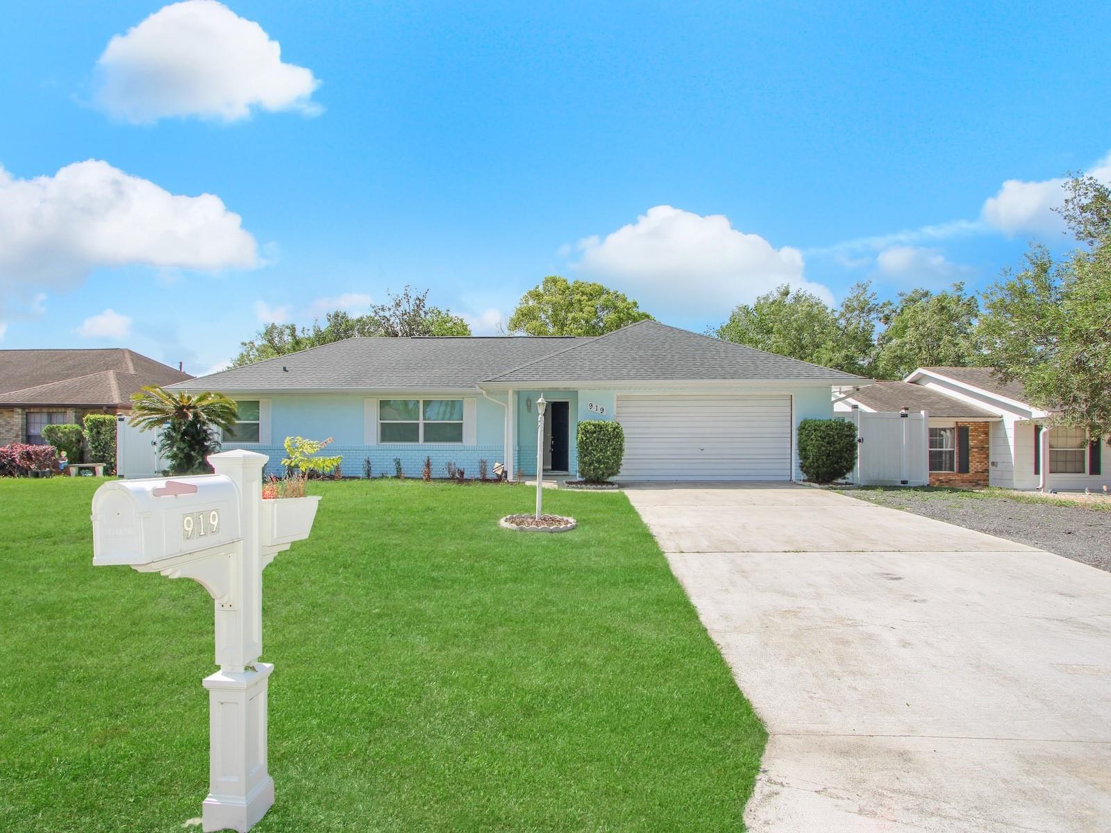 DELTONA LAKES - Residential