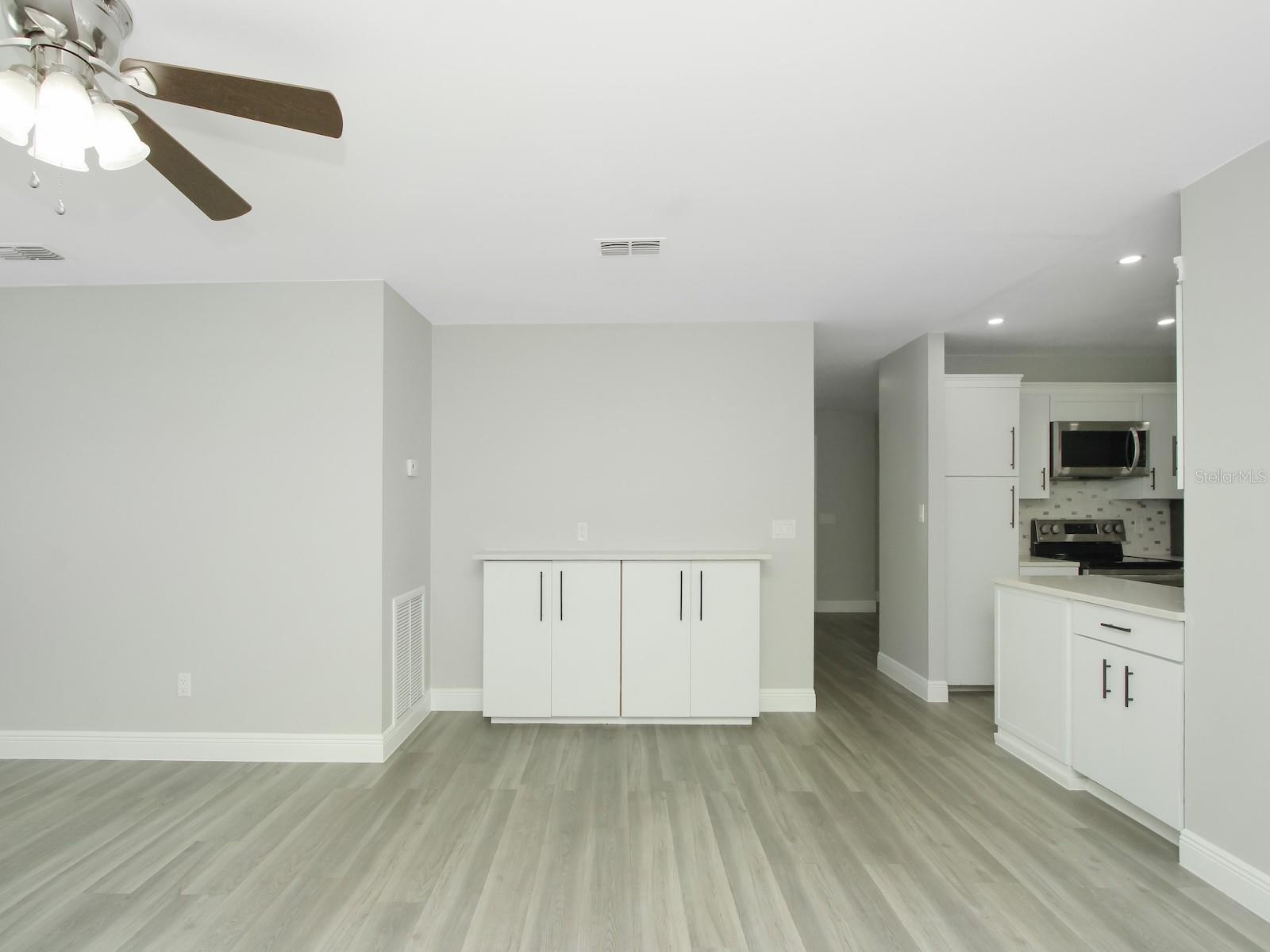 DELTONA LAKES - Residential