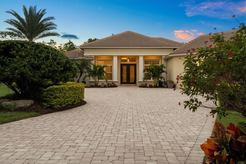 Photo of 19452 Beacon Park Place, Bradenton, FL 34202 (MLS # A4670054)