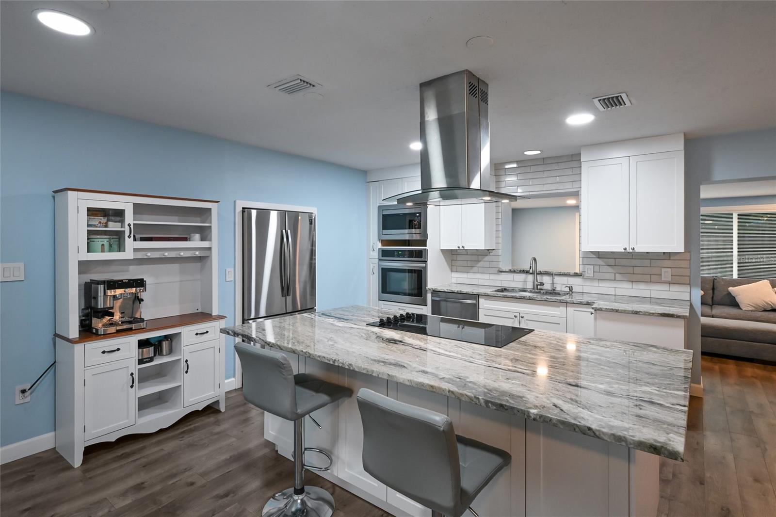 KENSINGTON PARK - Residential