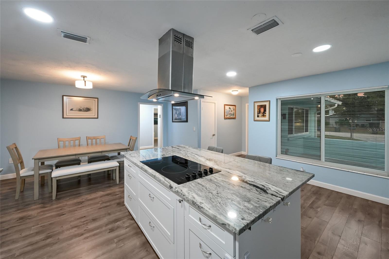 KENSINGTON PARK - Residential