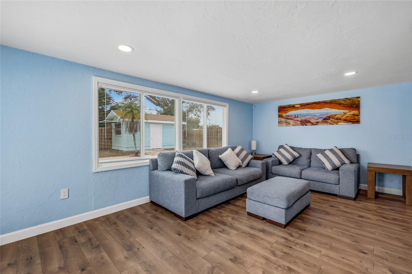 KENSINGTON PARK - Residential