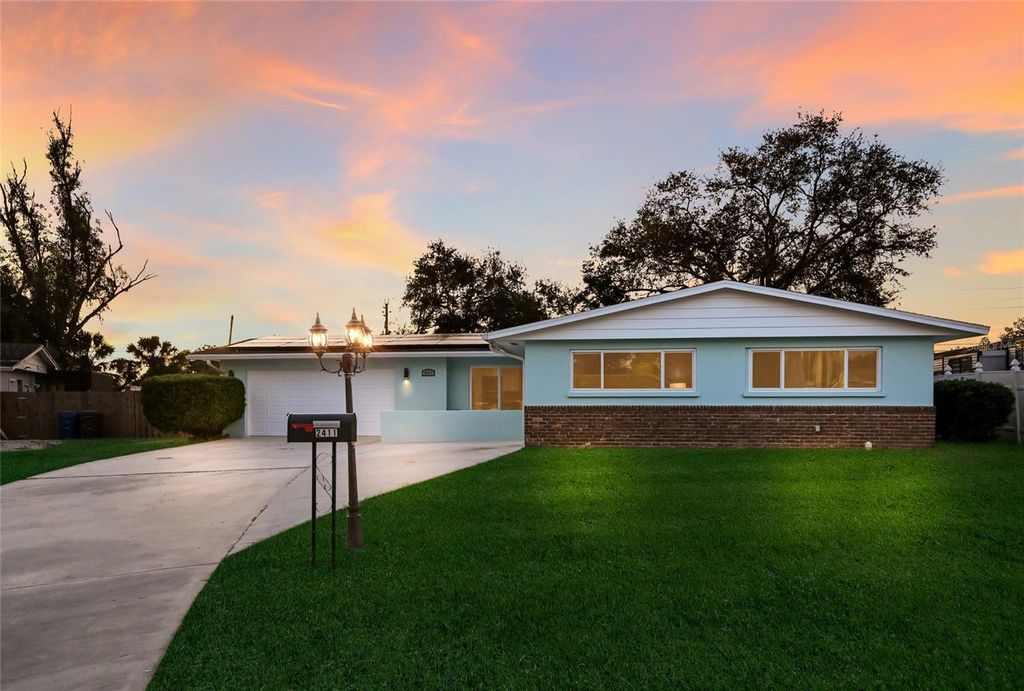 Photo of 2411 Ridge Avenue, Sarasota, FL 34235 (MLS # A4674566)