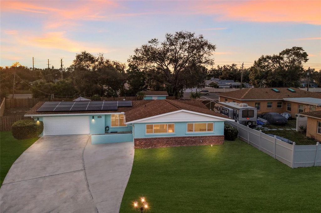 Photo of 2411 Ridge Avenue, Sarasota, FL 34235 (MLS # A4674566)