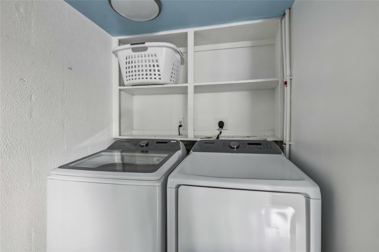 KENSINGTON PARK - Residential