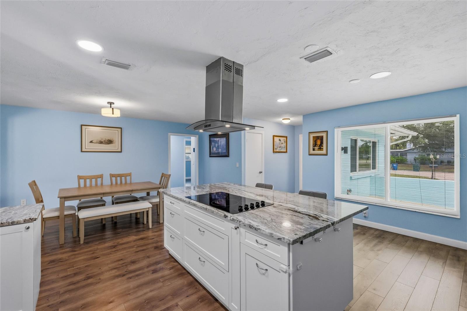 KENSINGTON PARK - Residential