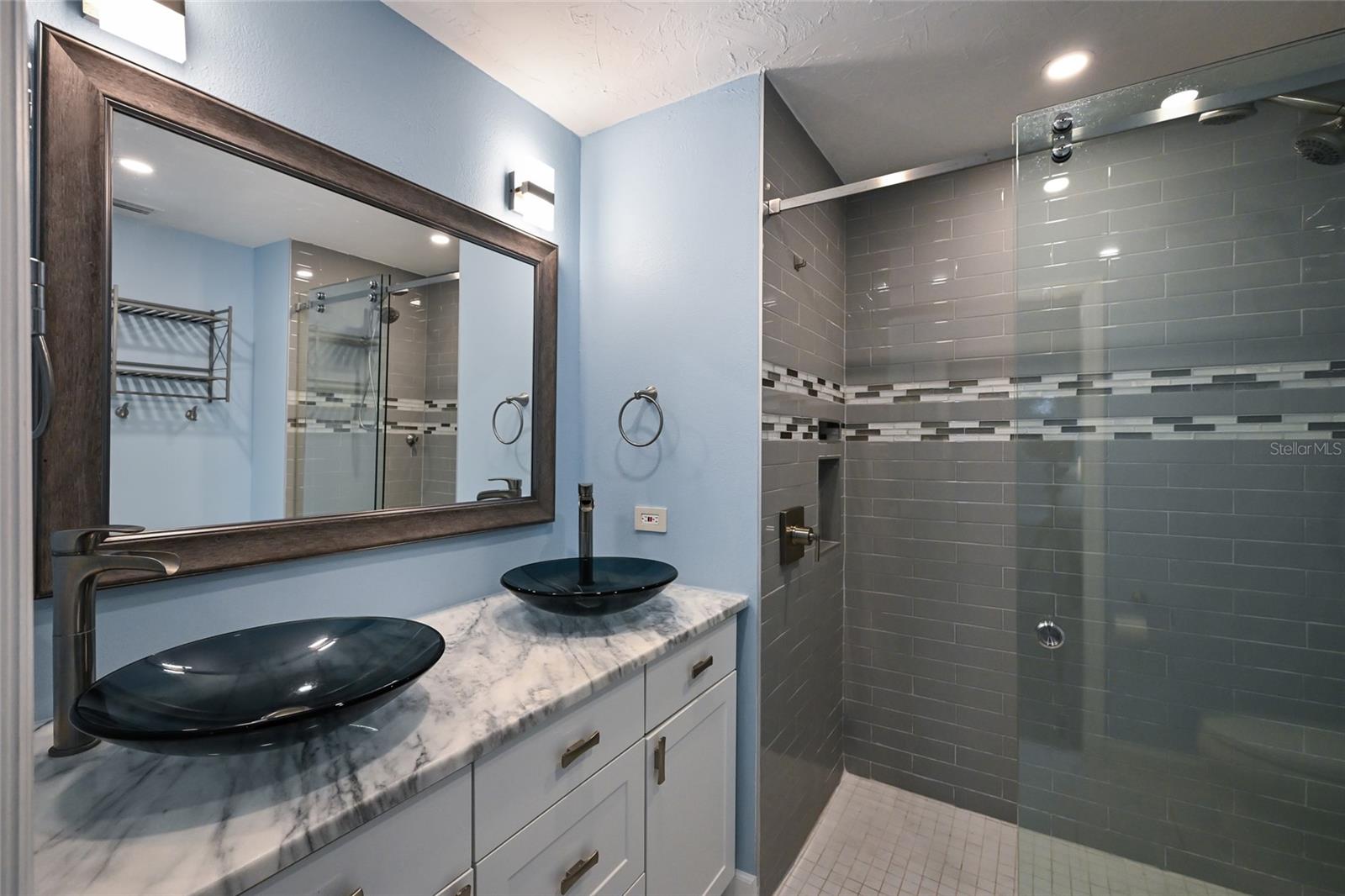 KENSINGTON PARK - Residential