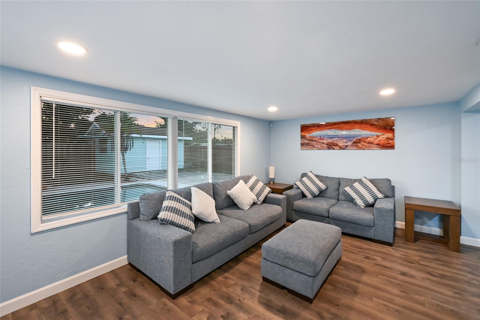 KENSINGTON PARK - Residential