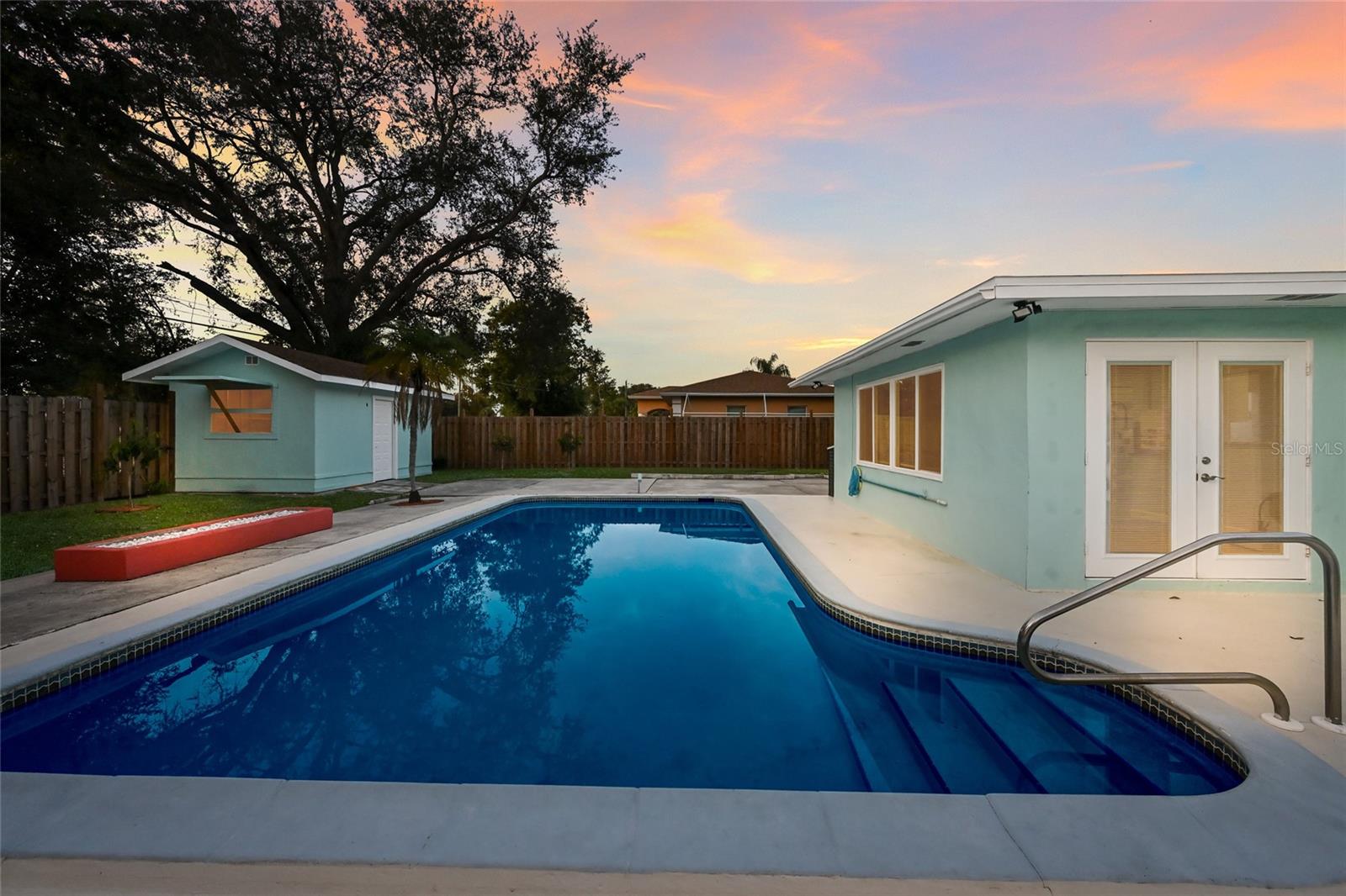 KENSINGTON PARK - Residential