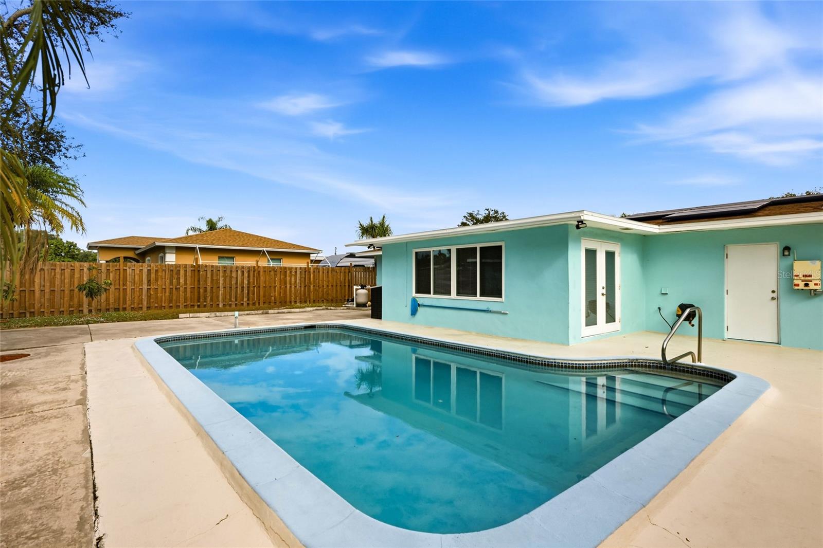 KENSINGTON PARK - Residential