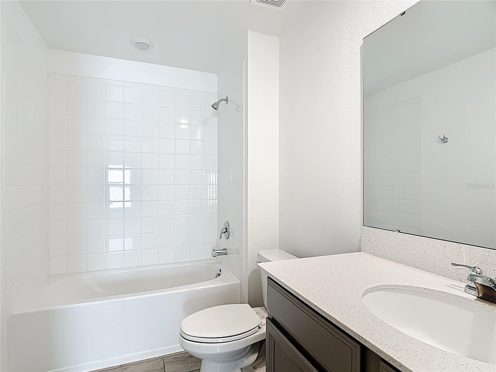 LIBERTY RIDGE PHASE TWO PB 176 PGS 27-28LOT 176 - Residential