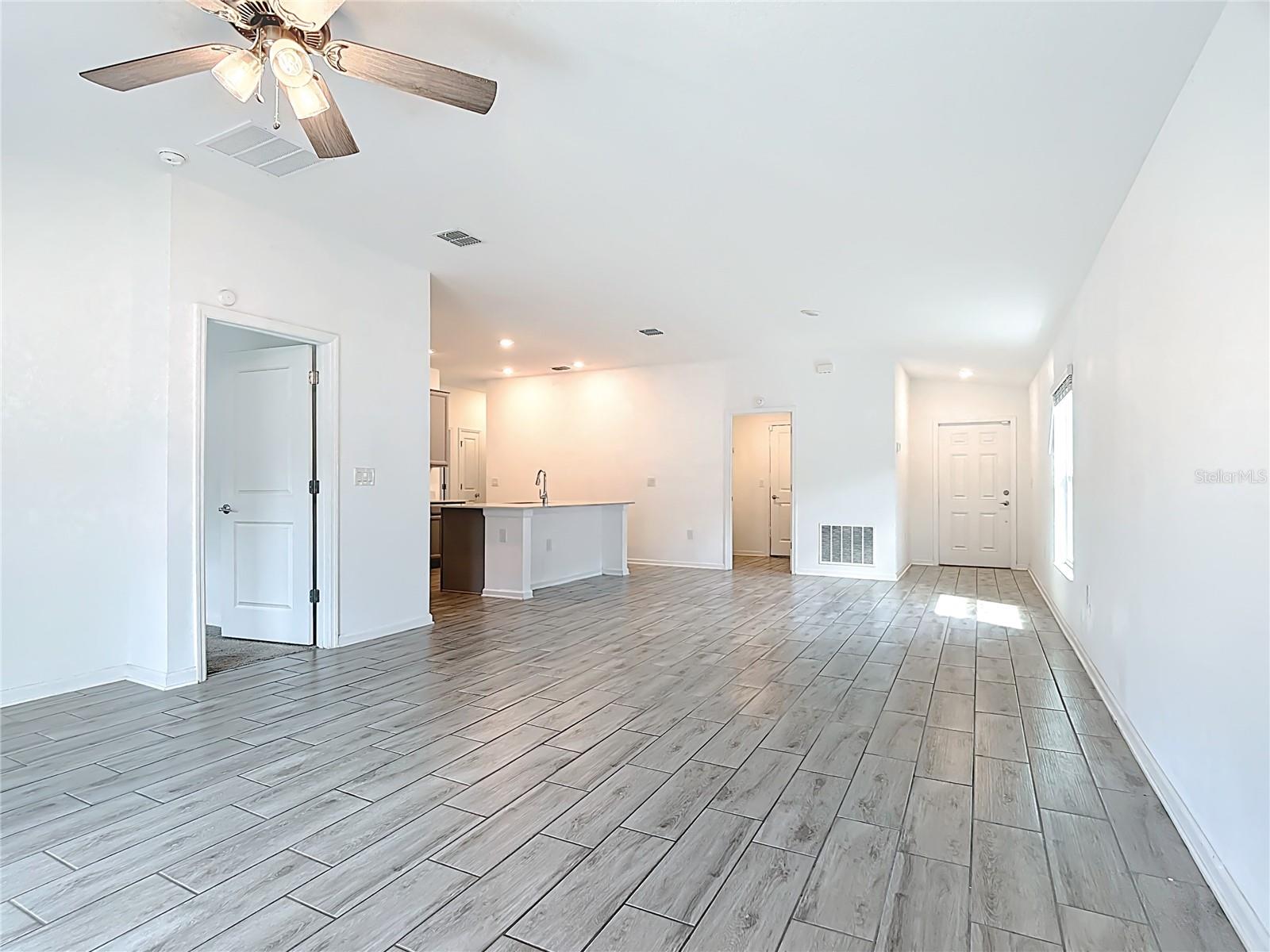 LIBERTY RIDGE PHASE TWO PB 176 PGS 27-28LOT 176 - Residential