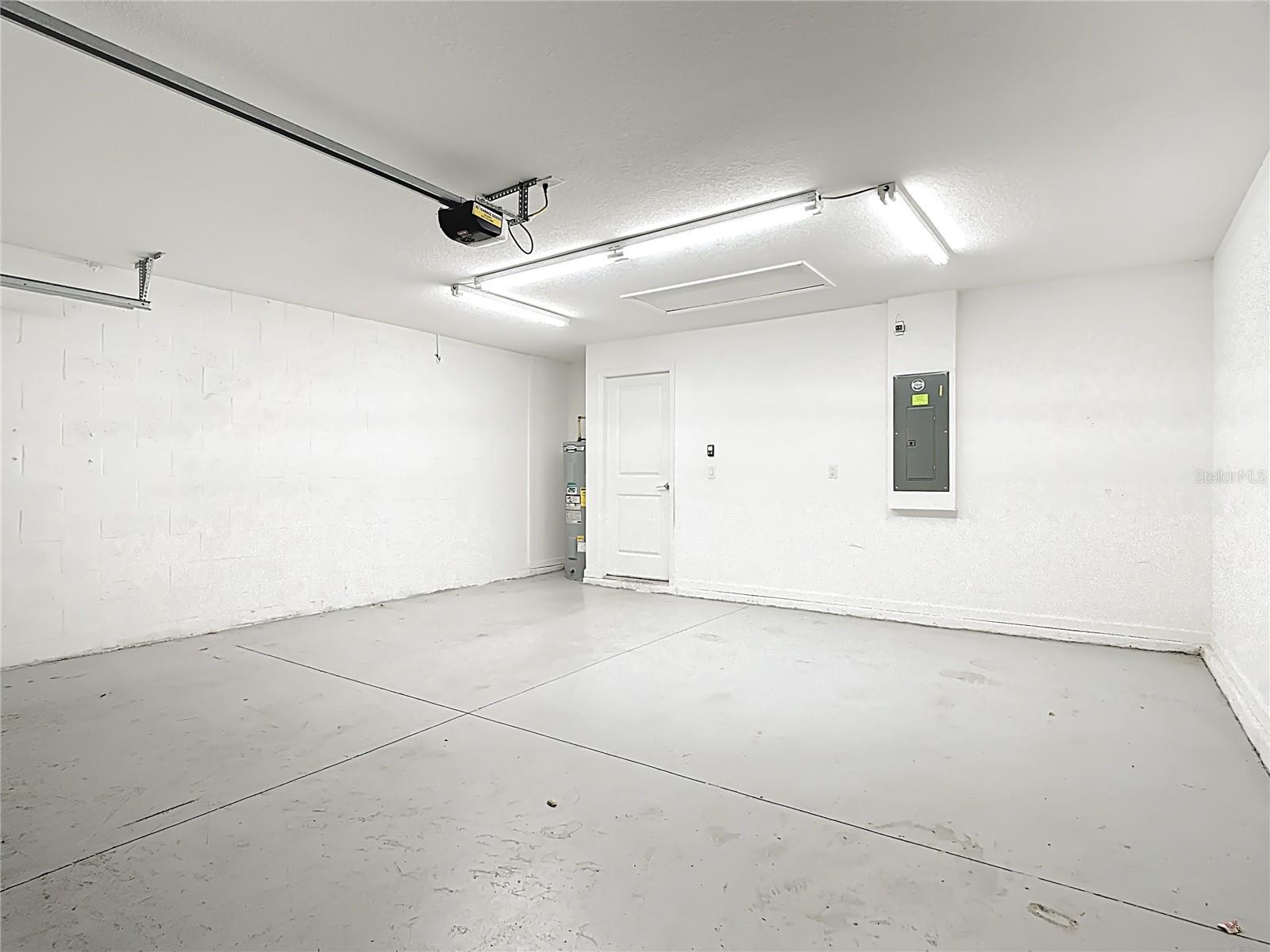 LIBERTY RIDGE PHASE TWO PB 176 PGS 27-28LOT 176 - Residential