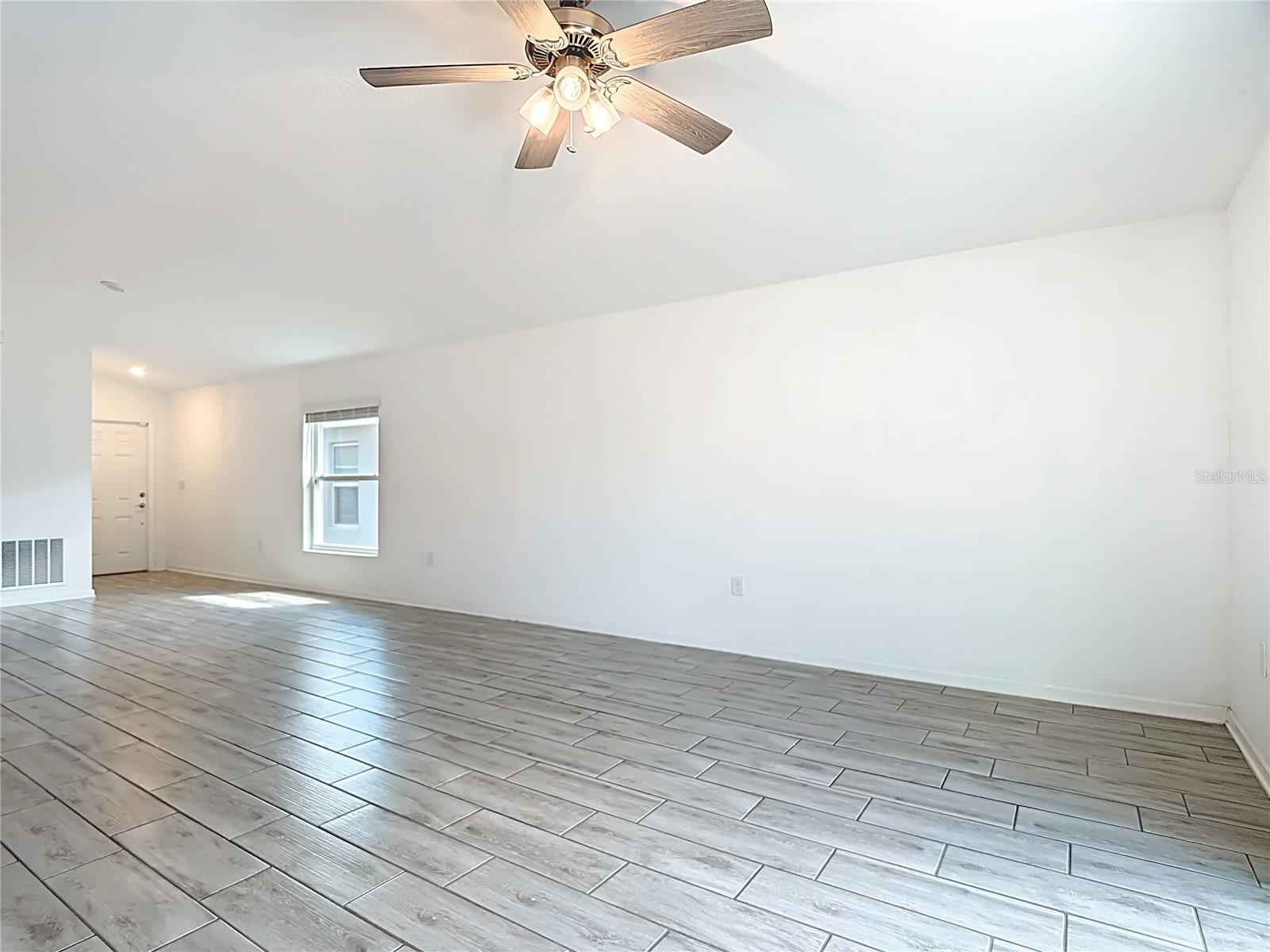 LIBERTY RIDGE PHASE TWO PB 176 PGS 27-28LOT 176 - Residential