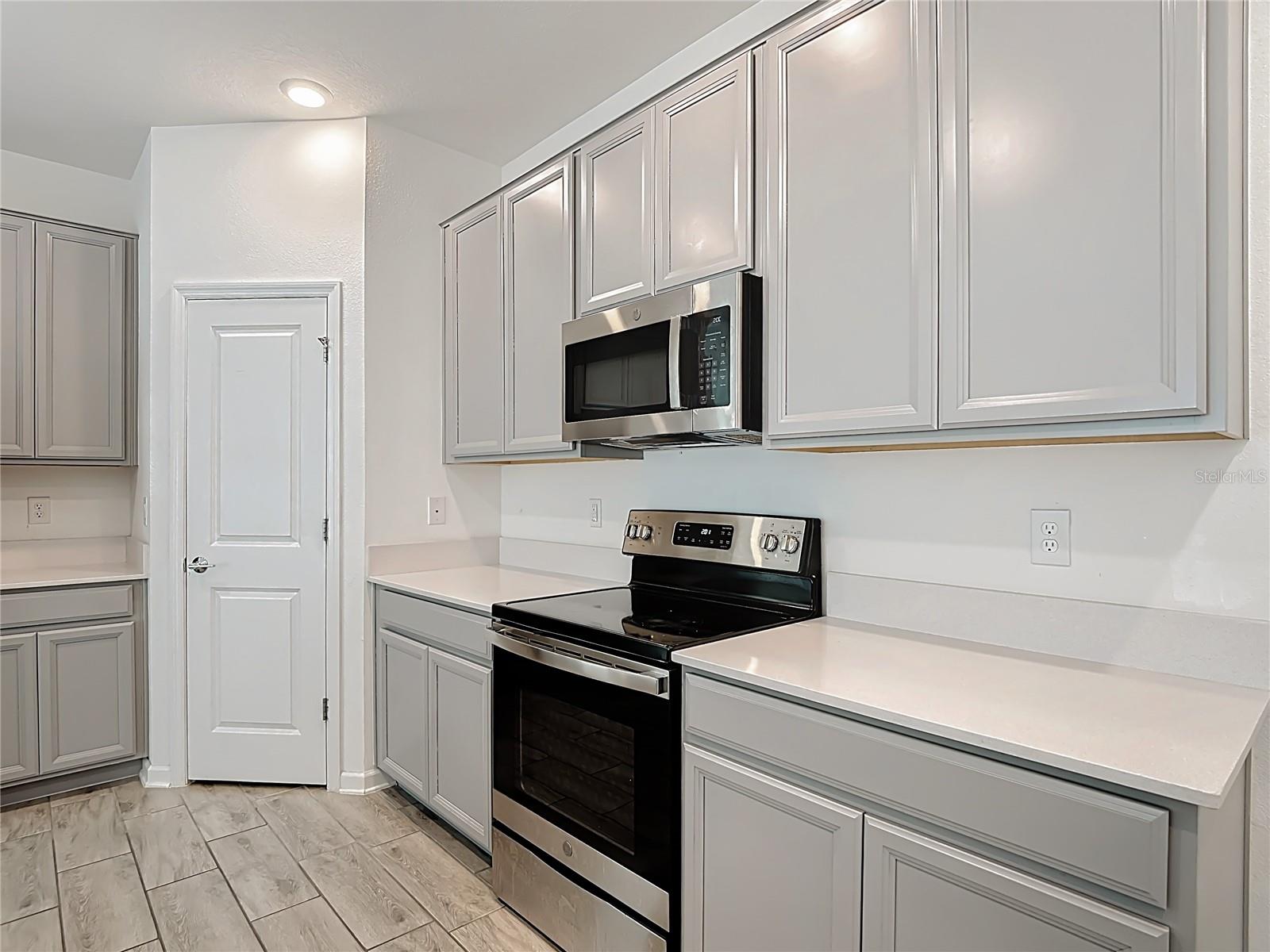 LIBERTY RIDGE PHASE TWO PB 176 PGS 27-28LOT 176 - Residential