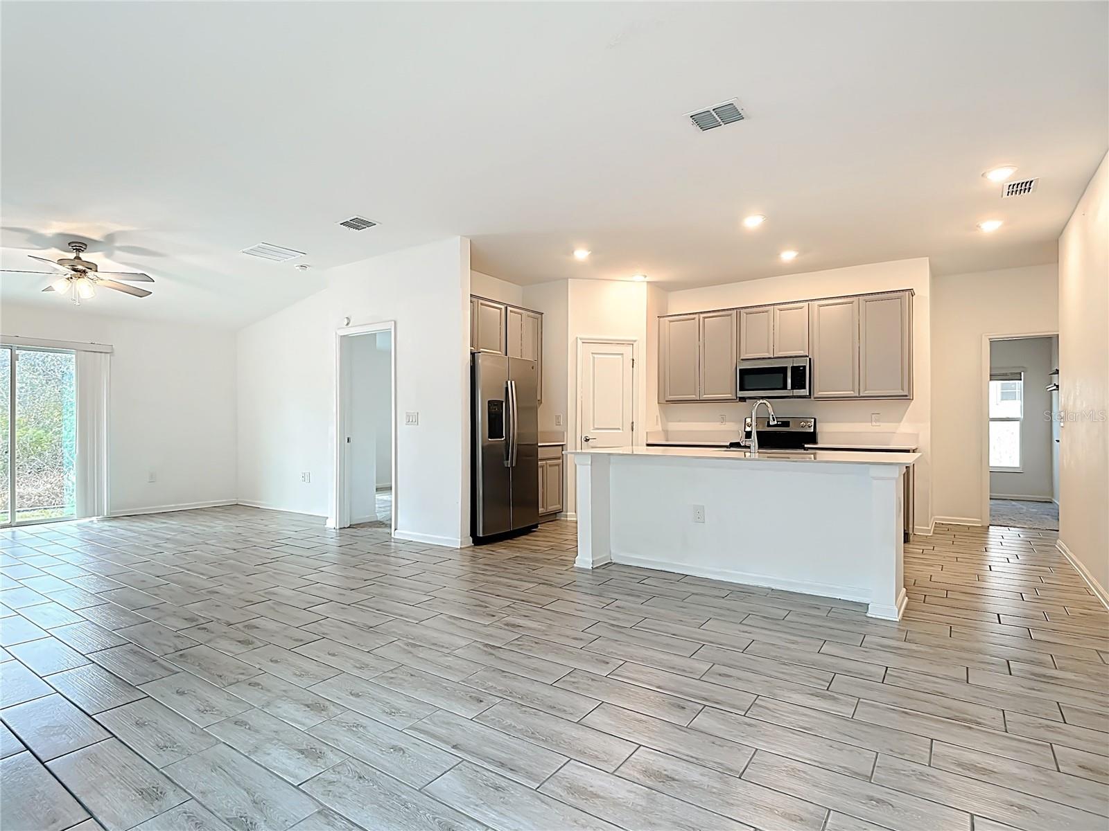 LIBERTY RIDGE PHASE TWO PB 176 PGS 27-28LOT 176 - Residential