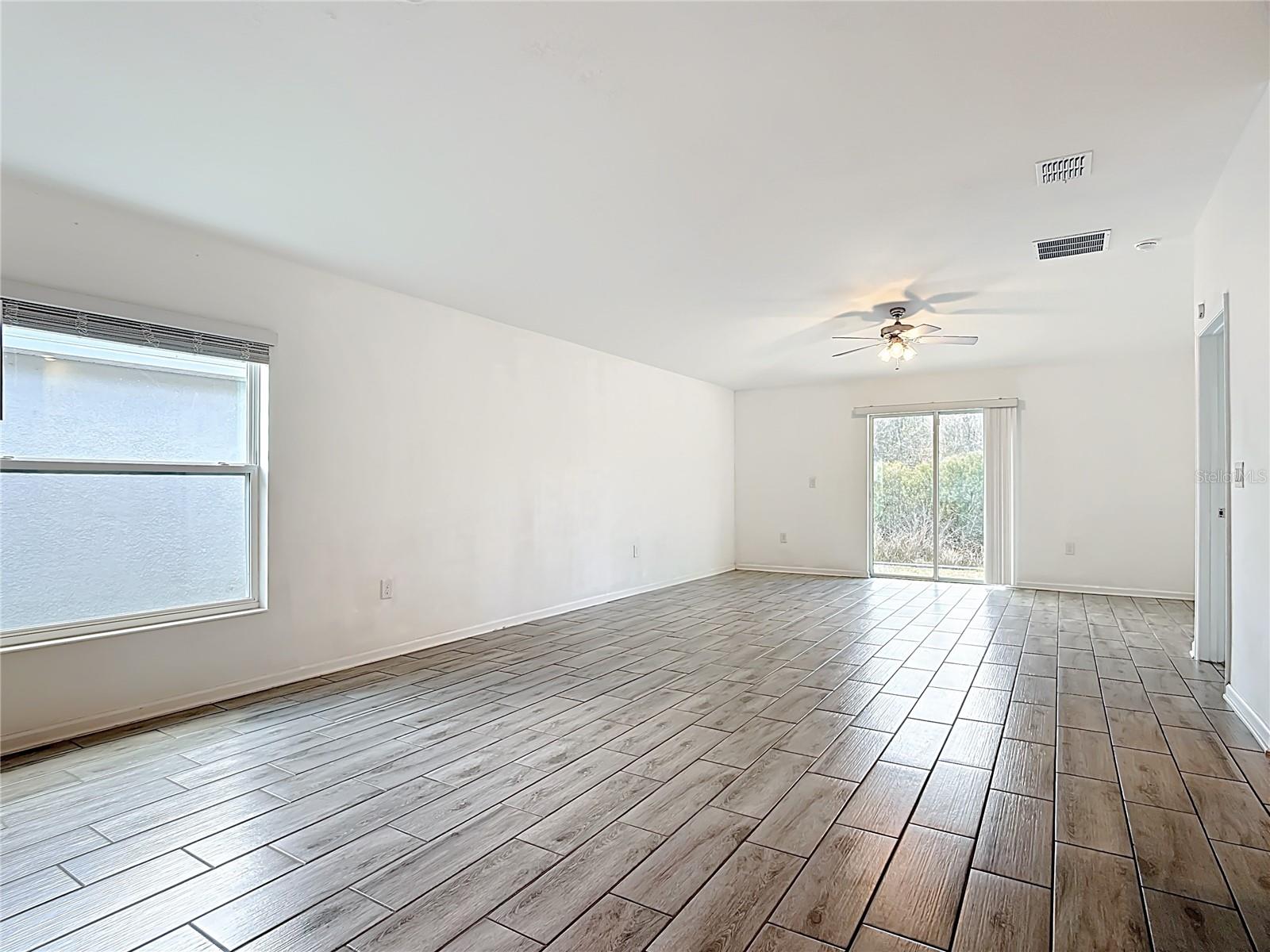 LIBERTY RIDGE PHASE TWO PB 176 PGS 27-28LOT 176 - Residential