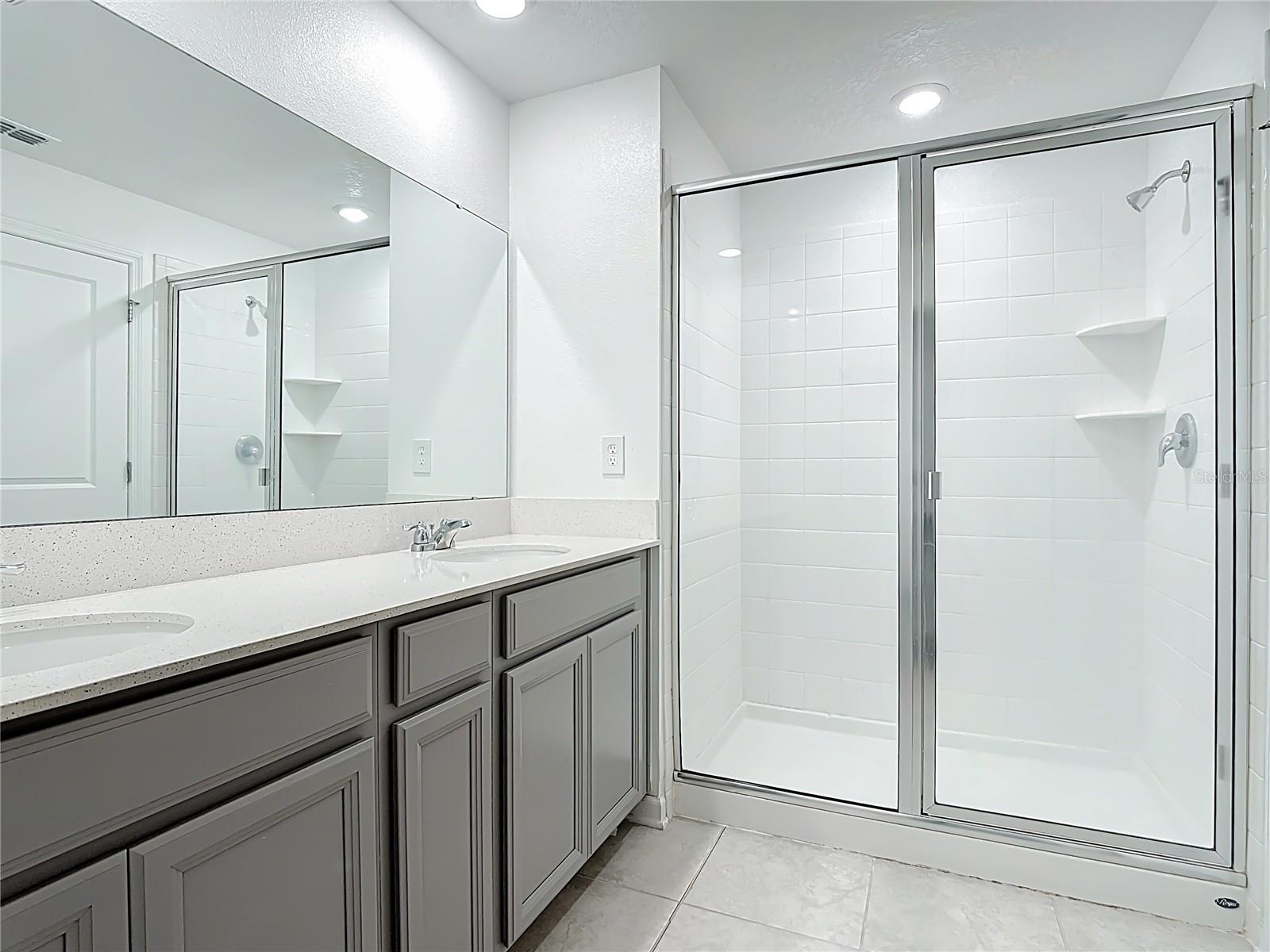 LIBERTY RIDGE PHASE TWO PB 176 PGS 27-28LOT 176 - Residential