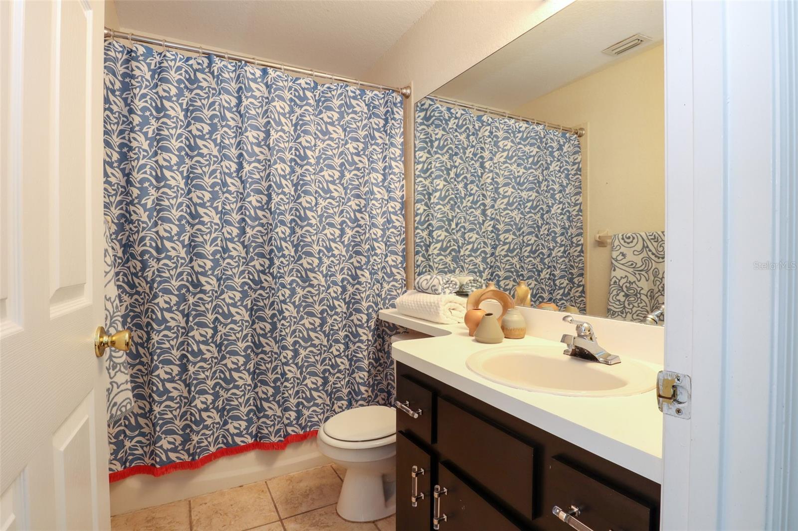 TWIN LAKES AT CHRISTINA PH 01 - Residential