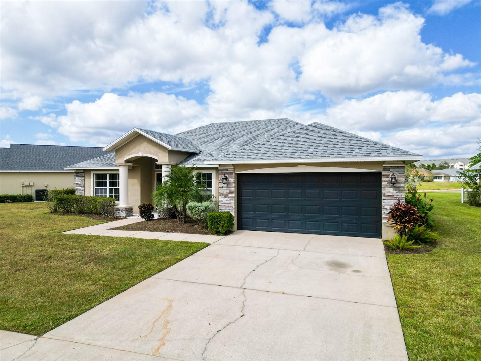 TWIN LAKES AT CHRISTINA PH 01 - Residential