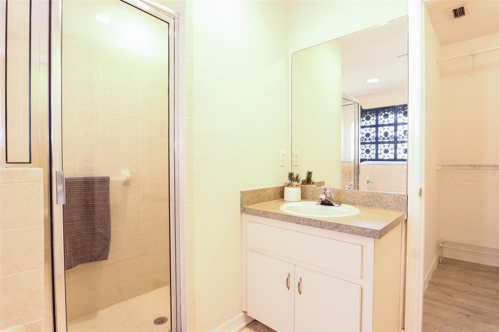 TWIN LAKES AT CHRISTINA PH 01 - Residential