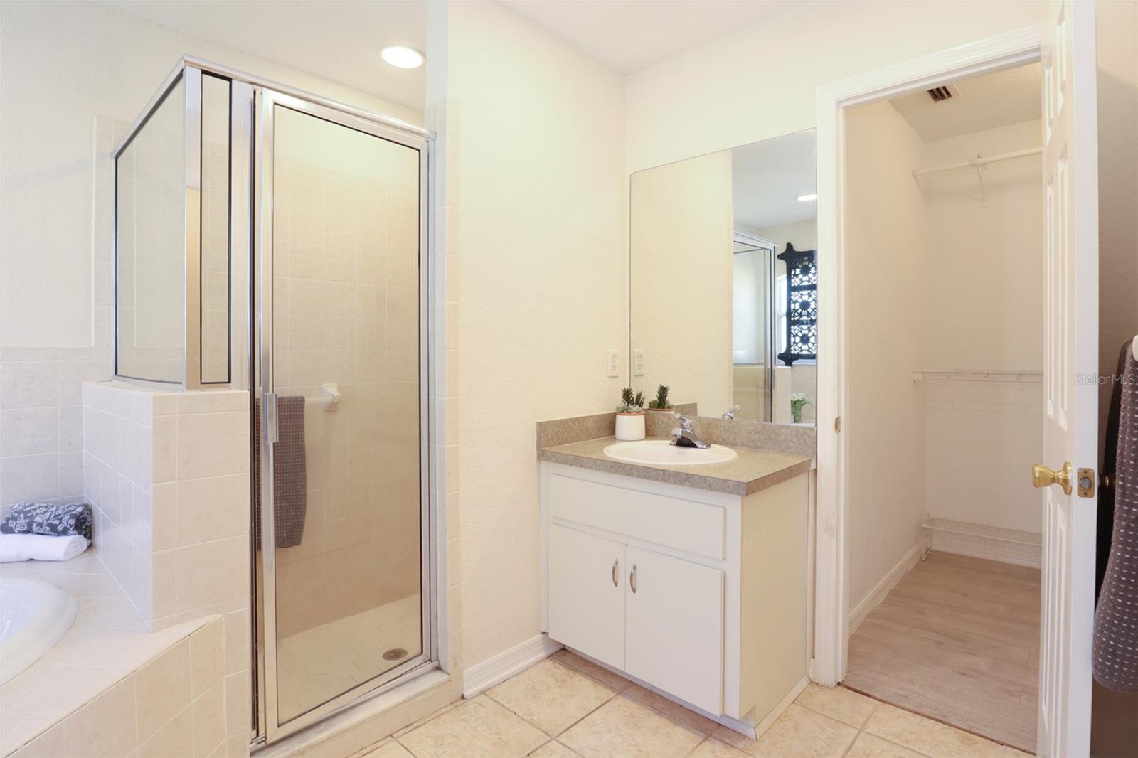 TWIN LAKES AT CHRISTINA PH 01 - Residential