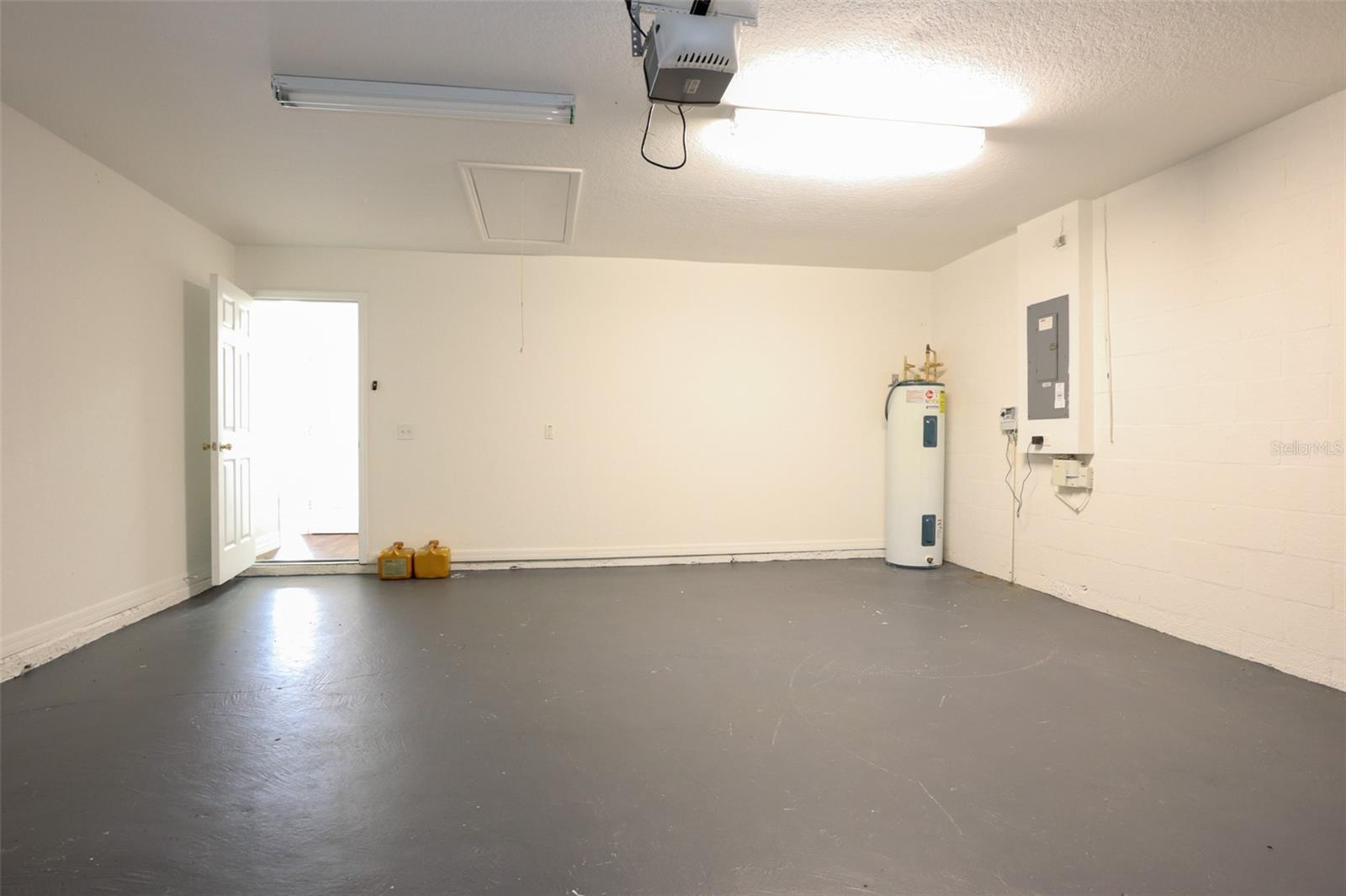 TWIN LAKES AT CHRISTINA PH 01 - Residential