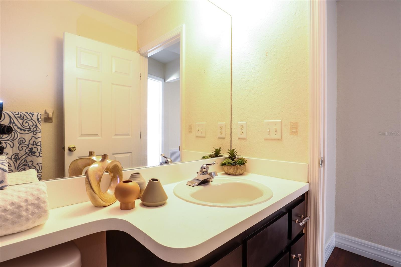 TWIN LAKES AT CHRISTINA PH 01 - Residential