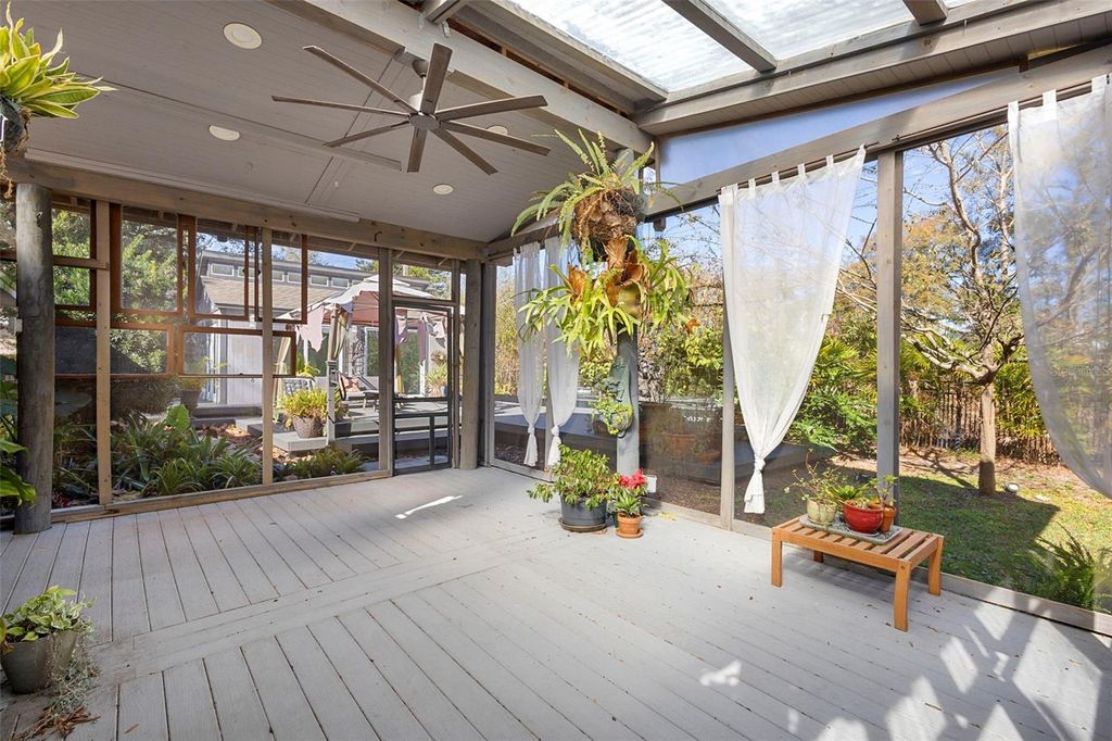 Photo of 851 E Pennsylvania Avenue, Deland, FL 32720 (MLS # V4947049)